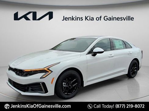 New 2026 Kia K5 LXS FWD image 10