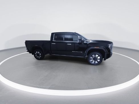 Used 2025 GMC Sierra 2500 Denali w/ Denali Reserve Package AWD/4WD image 2