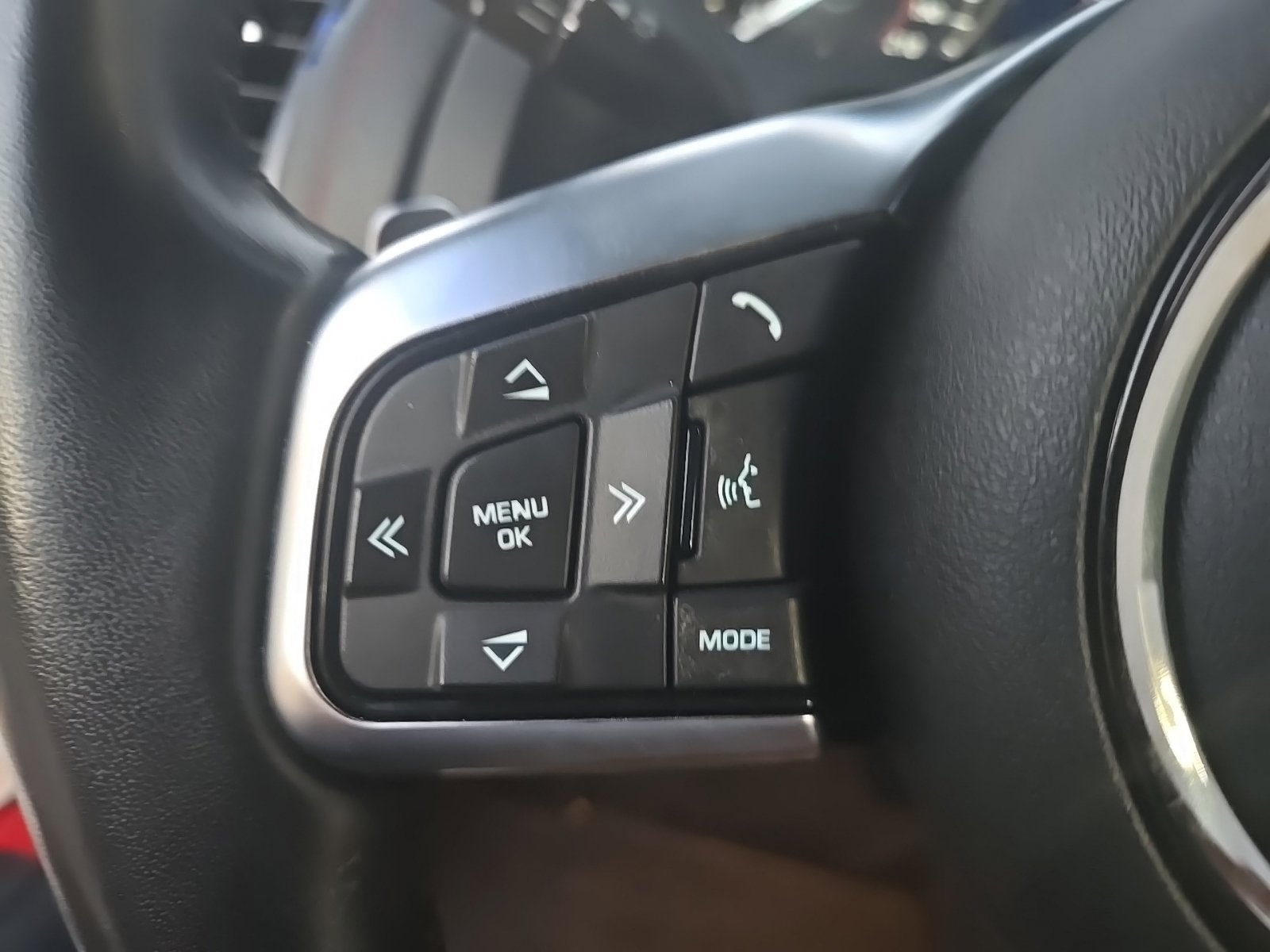 Used 2019 Jaguar F-TYPE R AWD/4WD image 13