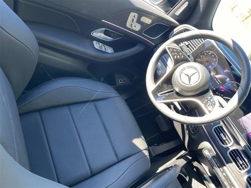 Used 2025 Mercedes-Benz GLE 450 4MATIC image 29
