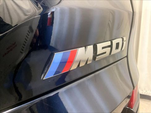 Used 2021 BMW X5 M50i w/ Executive Package image 29