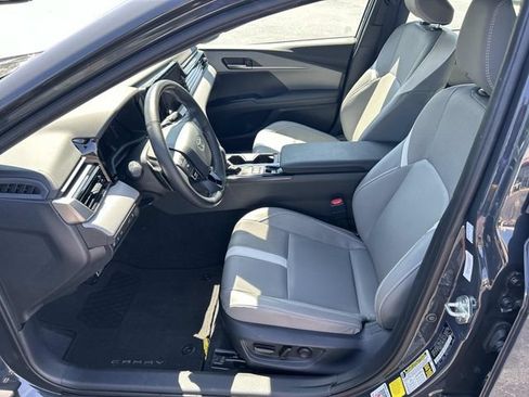 Used 2025 Toyota Camry SE w/ Convenience Package FWD image 20