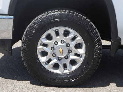 Used 2021 Chevrolet Silverado 2500 LT w/ Fleet Comfort Package AWD/4WD image 38