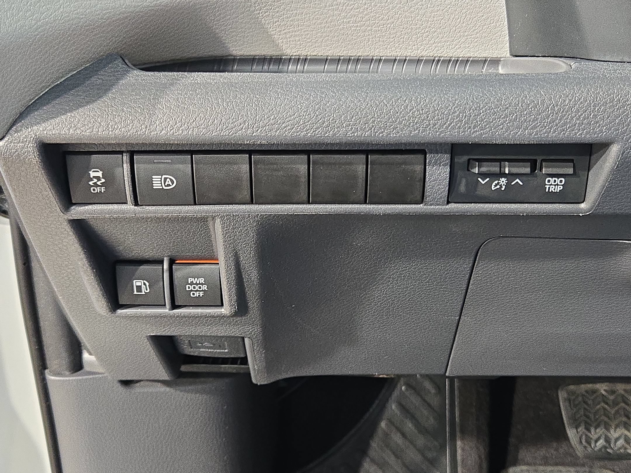 Used 2021 Toyota Sienna XLE FWD image 26