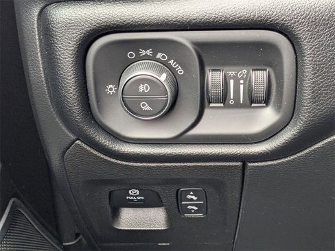 Used 2022 RAM 1500 Laramie image 30