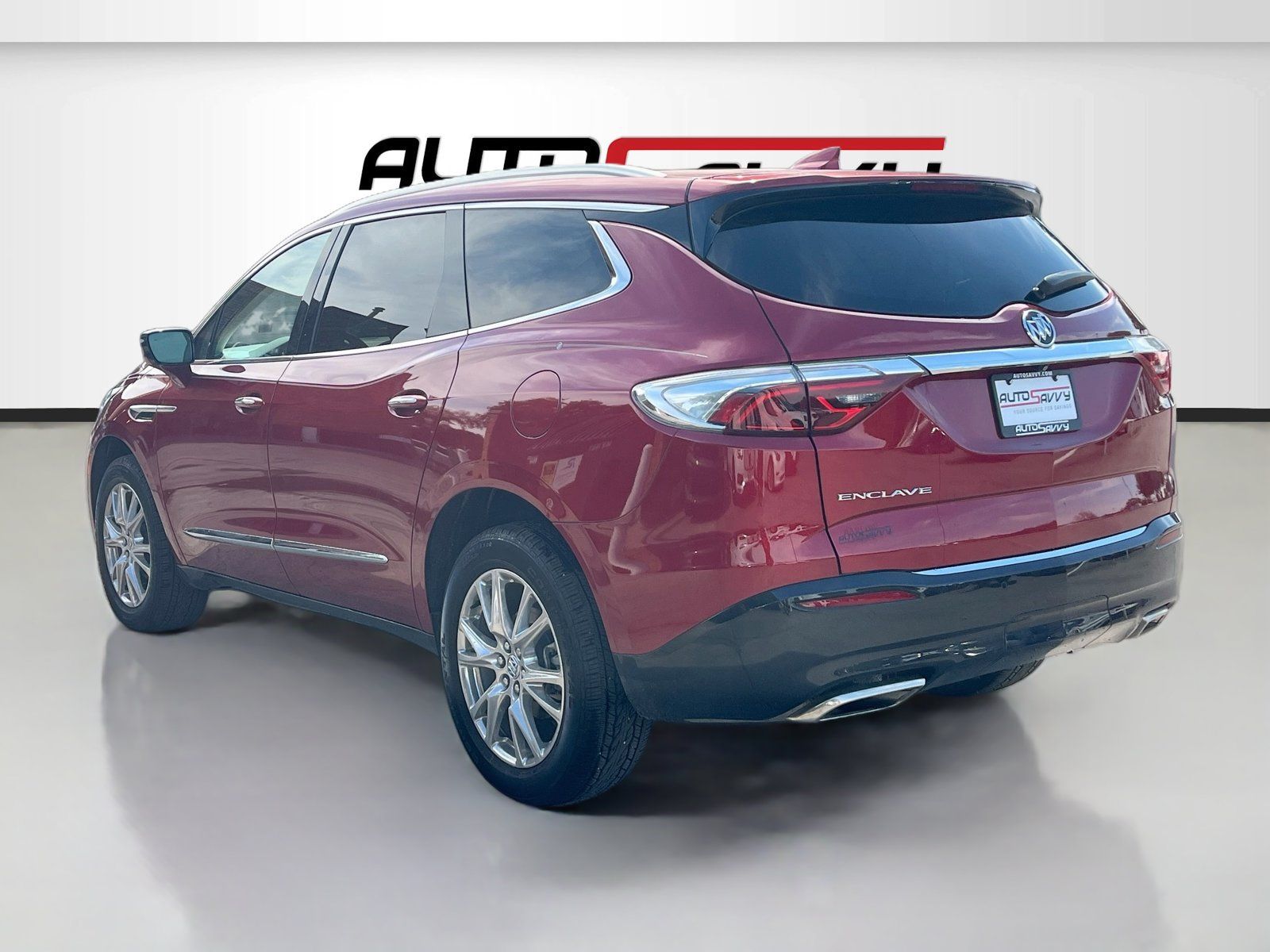 Used 2024 Buick Enclave Essence w/ Experience Buick Package FWD image 5