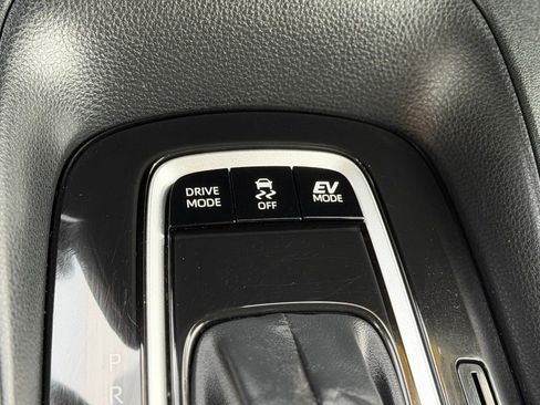 Used 2024 Toyota Corolla LE image 17