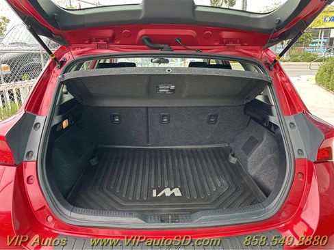 Used 2017 Toyota Corolla iM image 35