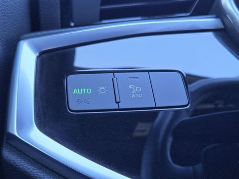 Used 2023 Audi Q3 2.0T Premium Plus w/ Premium Plus Package image 25