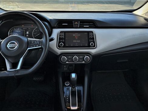 Used 2020 Nissan Versa SV FWD image 9