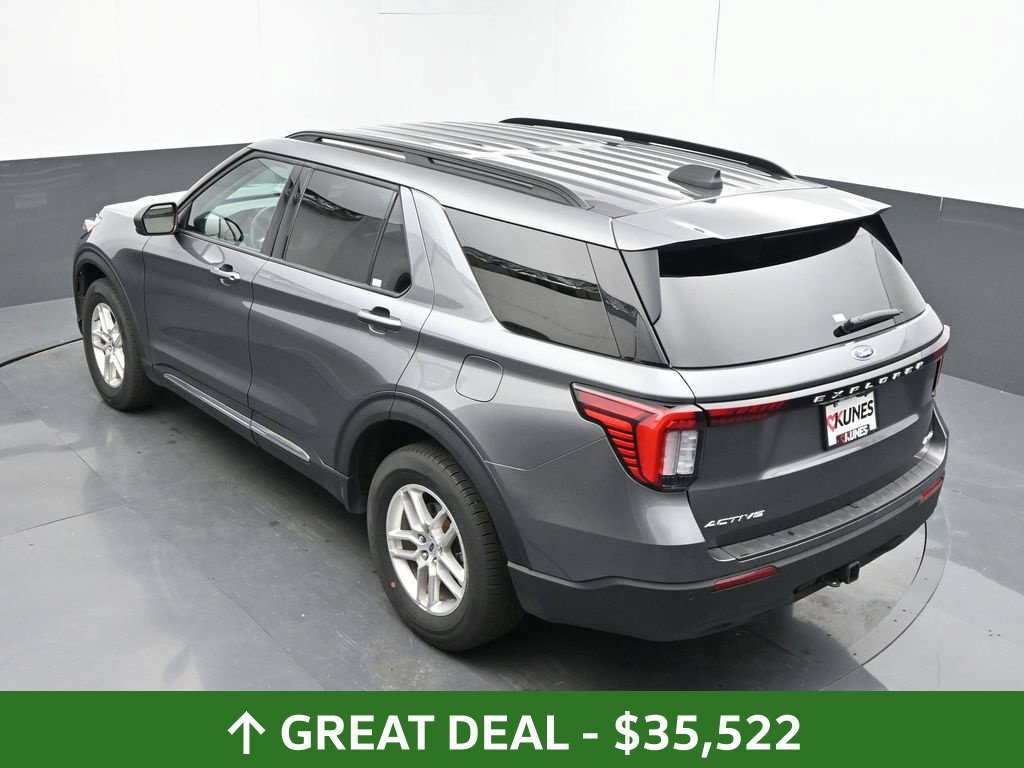 Used 2025 Ford Explorer Active AWD/4WD image 41