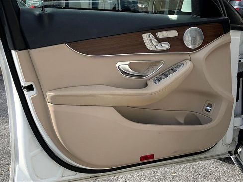 Used 2021 Mercedes-Benz C 300 4MATIC Sedan image 22