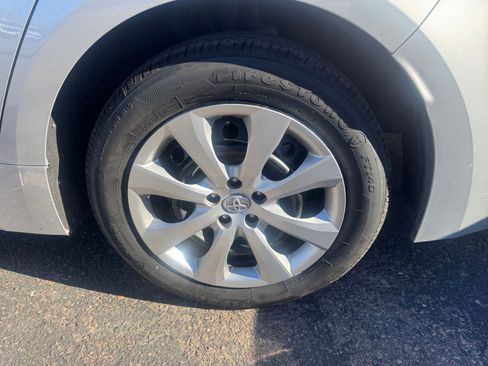 Used 2025 Toyota Corolla LE image 29