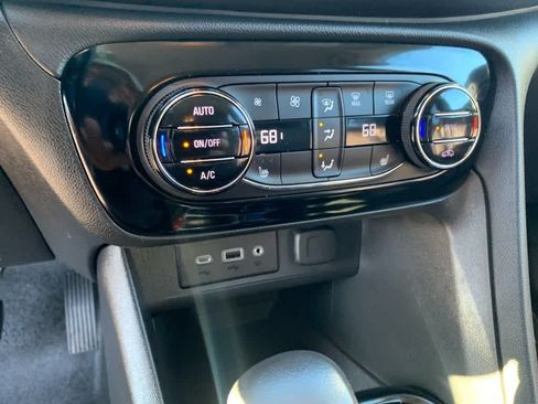 Certified 2023 Buick Encore GX Select w/ Safety Package II FWD image 12