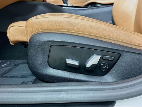 Used 2020 BMW 540i w/ Convenience Package image 23