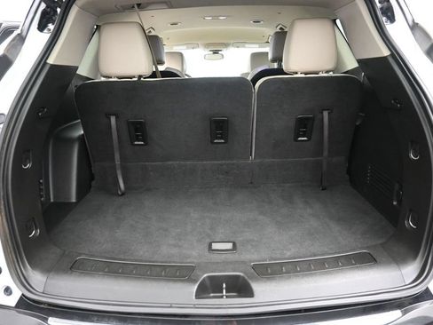Used 2019 Buick Enclave Essence FWD image 23