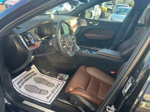 Used 2025 Volvo XC60 B5 Ultra w/ Climate Package image 15