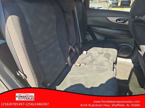 Used 2016 Nissan Rogue SV image 8