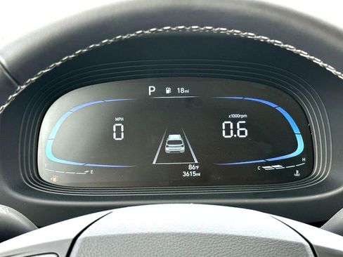 Used 2025 Hyundai Venue SEL FWD image 26