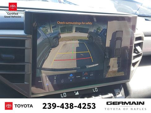Used 2025 Toyota Tundra Limited AWD/4WD image 25