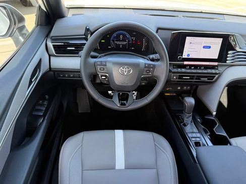 Used 2026 Toyota Camry SE w/ Convenience Package FWD image 26