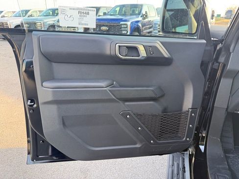 New 2025 Ford Bronco Outer Banks image 8