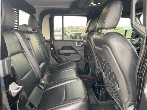 Used 2020 Jeep Gladiator Rubicon image 16