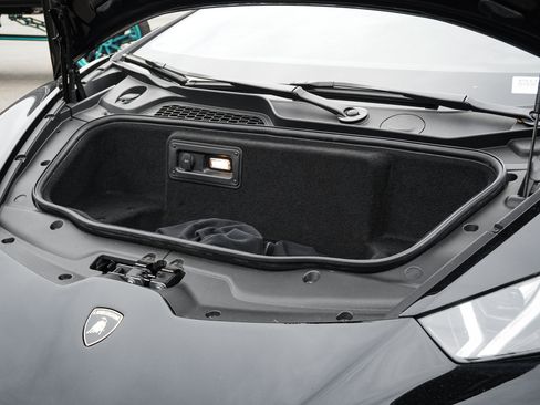 Used 2016 Lamborghini Huracan LP 580-2 RWD image 33