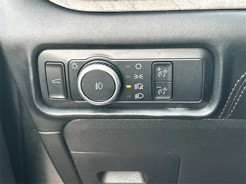 Used 2023 Ford Explorer Platinum w/ Class IV Trailer Tow Package image 34