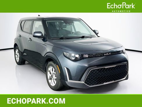 Used 2025 Kia Soul LX w/ LX Technology Package image 1