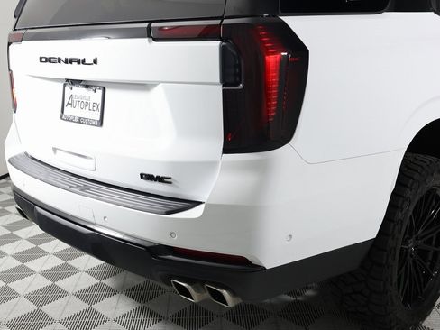 Used 2026 GMC Yukon Denali w/ Sun & Power Step Package image 51