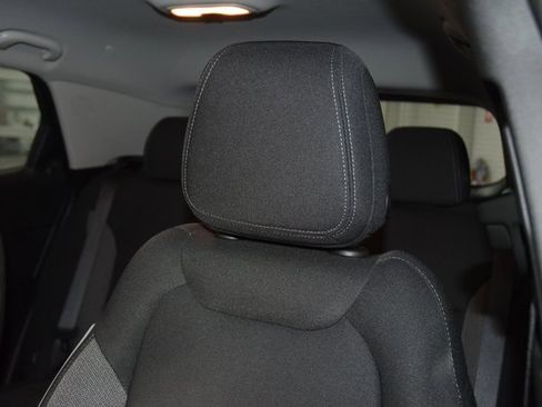 Used 2023 Chevrolet TrailBlazer LT w/ Convenience Package image 39