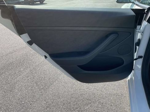 Used 2021 Tesla Model 3 Standard Range Plus RWD image 13