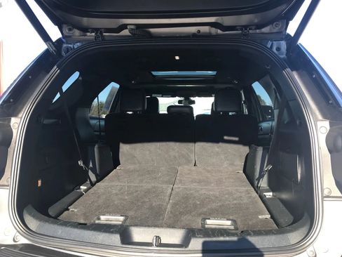 Used 2018 Ford Explorer XLT w/ Equipment Group 202A image 41