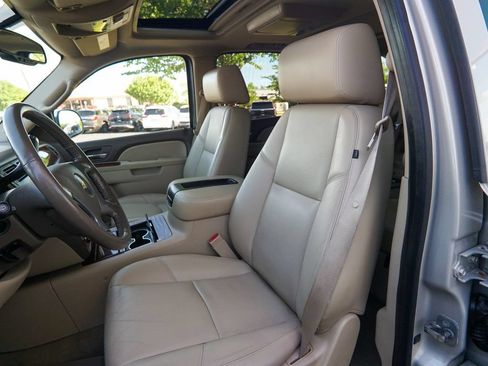Used 2012 Chevrolet Tahoe LTZ AWD/4WD image 25