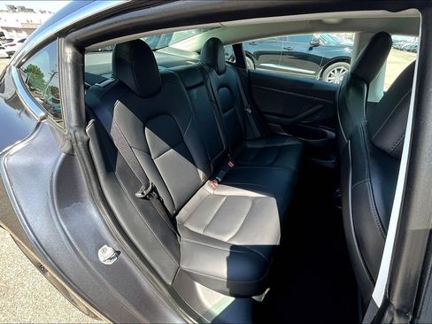 Used 2020 Tesla Model 3 Standard Range Plus RWD image 32
