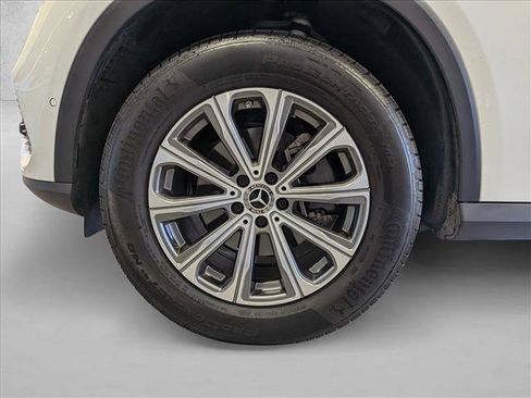 Certified 2026 Mercedes-Benz GLC 300 image 23
