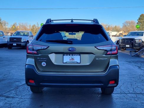 Used 2024 Subaru Outback Premium image 6