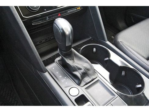 Used 2021 Volkswagen Atlas SEL image 25