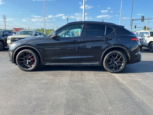 Used 2019 Alfa Romeo Stelvio Ti Sport w/ Quick Order Package 22S Sport AWD/4WD image 3