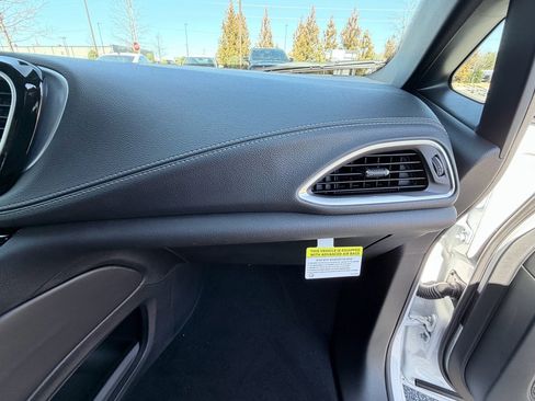 New 2026 Chrysler Pacifica Limited image 12