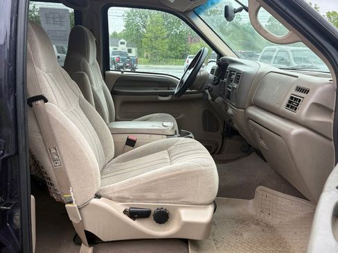 Used 2001 Ford Excursion XLT AWD/4WD image 11