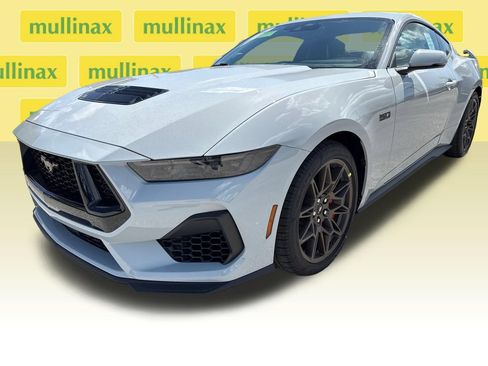 New 2026 Ford Mustang GT Premium w/ GT Performance Package RWD image 18