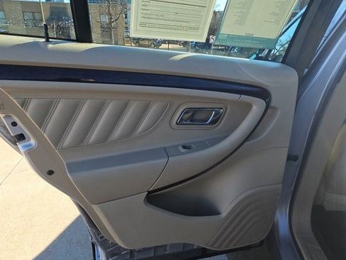 Used 2013 Ford Taurus Limited image 12