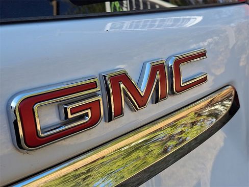 Certified 2024 GMC Terrain SLE image 6