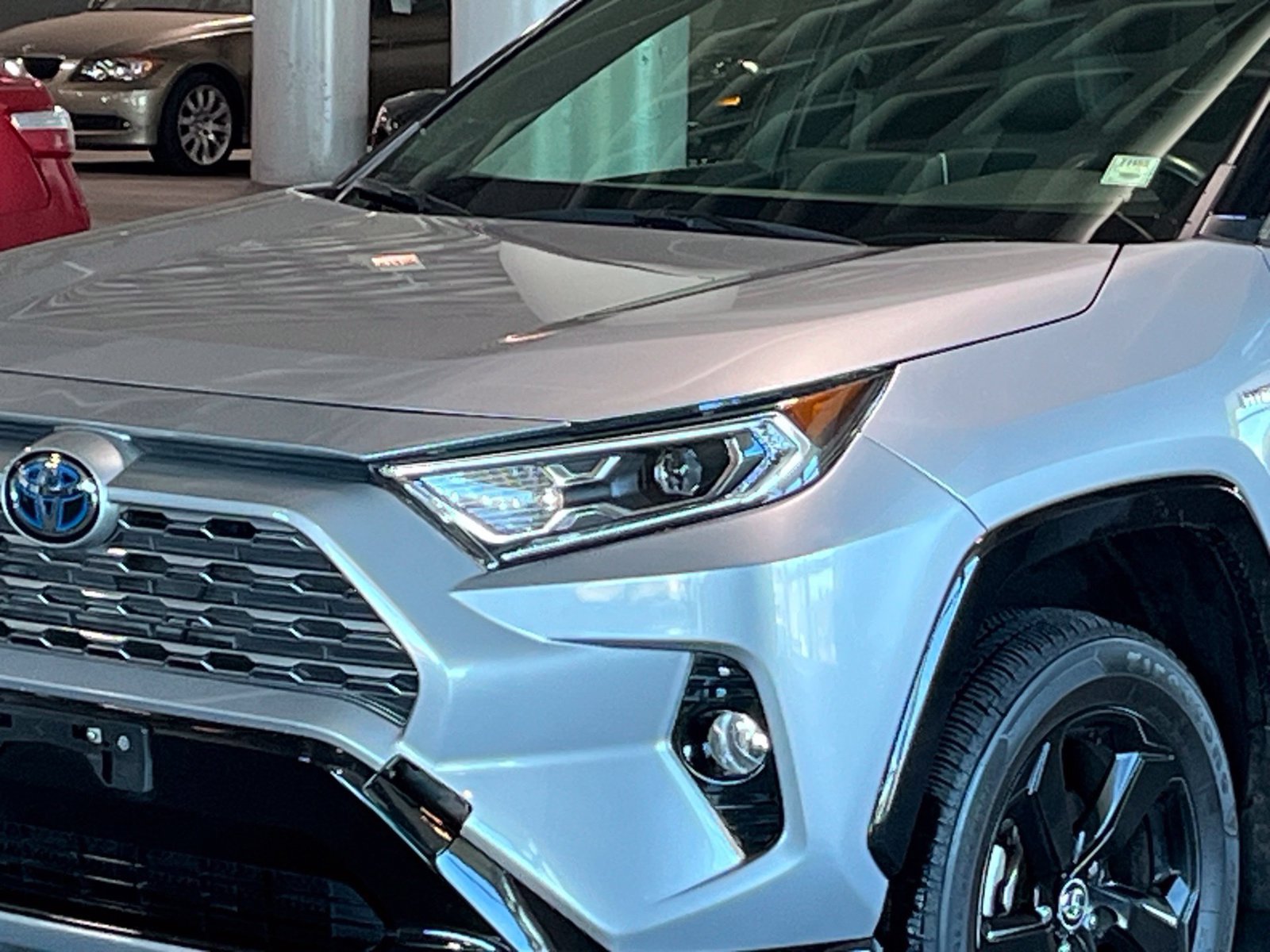 Used 2020 Toyota RAV4 XSE w/ XSE Grade Weather Package AWD/4WD image 5