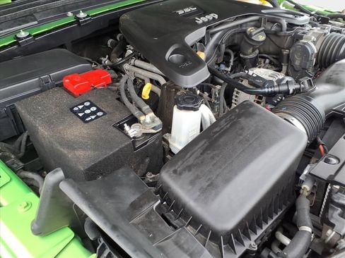 Used 2019 Jeep Wrangler Unlimited Sport S image 28