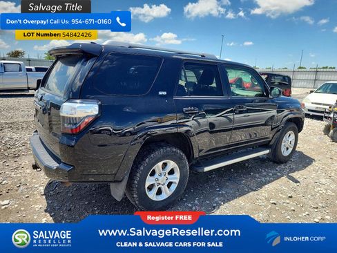 Used 2017 Toyota 4Runner SR5 AWD/4WD image 4