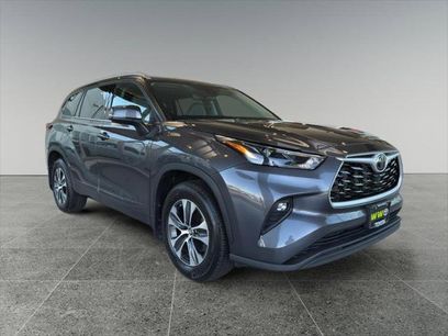 Certified 2022 Toyota Highlander XLE