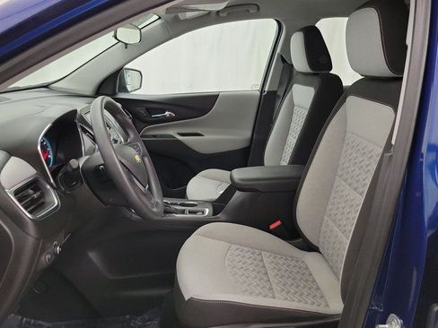 Used 2023 Chevrolet Equinox LS image 8